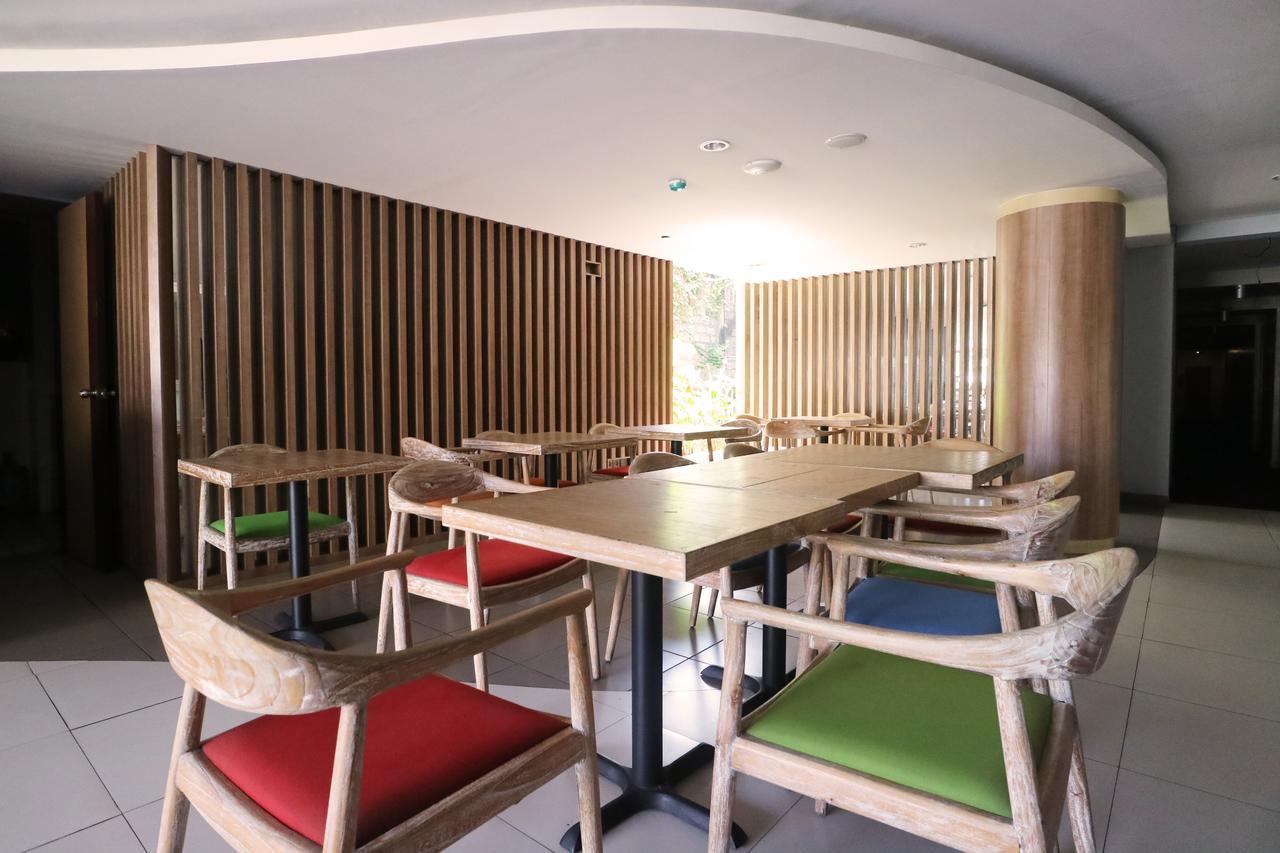 Santosa City Hotel Денпасар Екстериор снимка