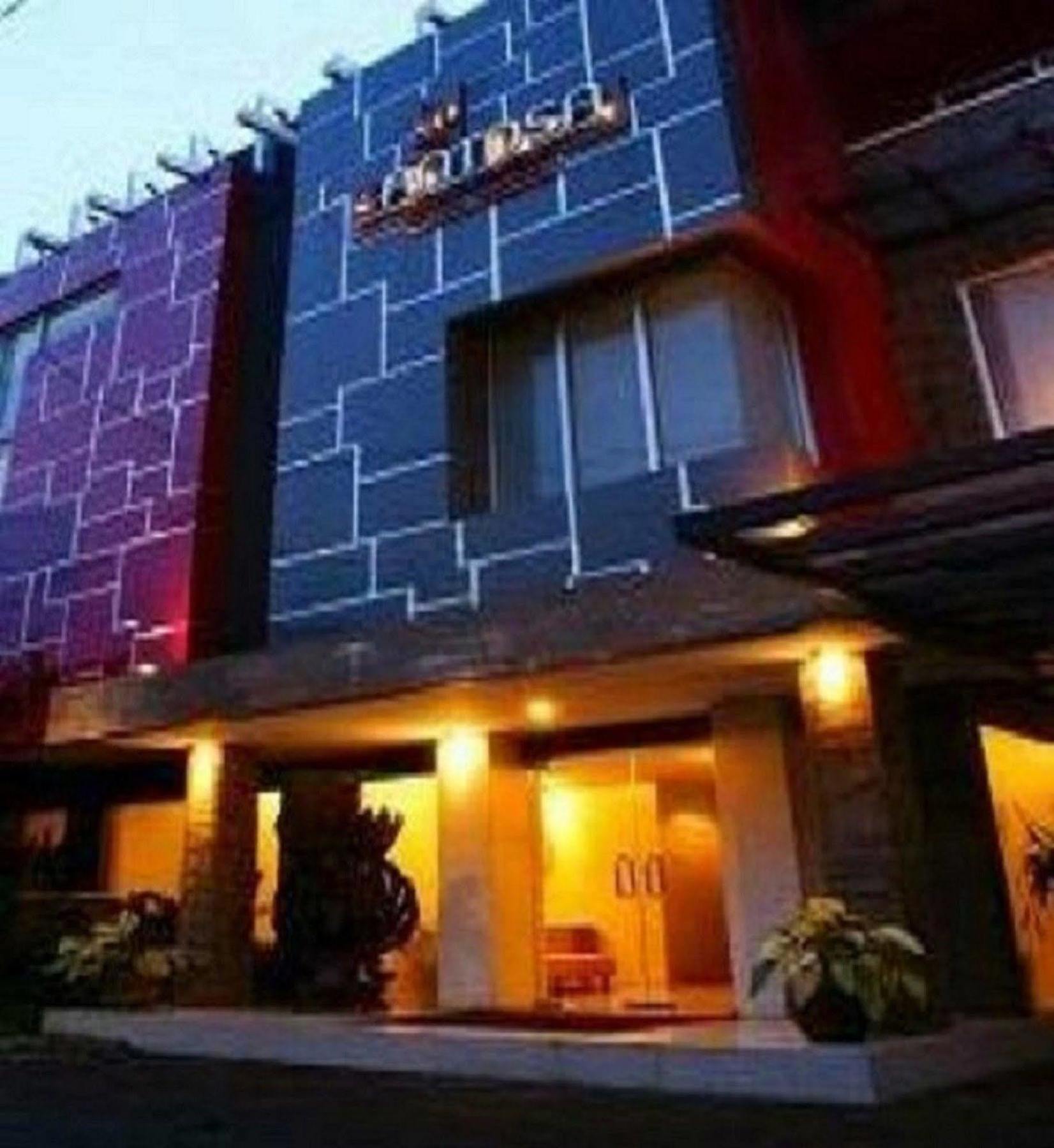 Santosa City Hotel Денпасар Екстериор снимка